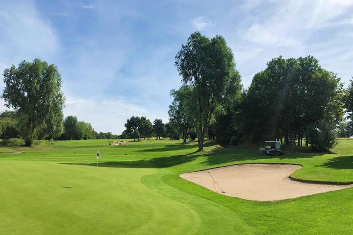 Golf 18 of 52