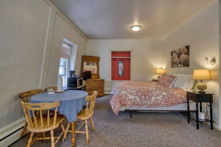 Room 25 of 113
