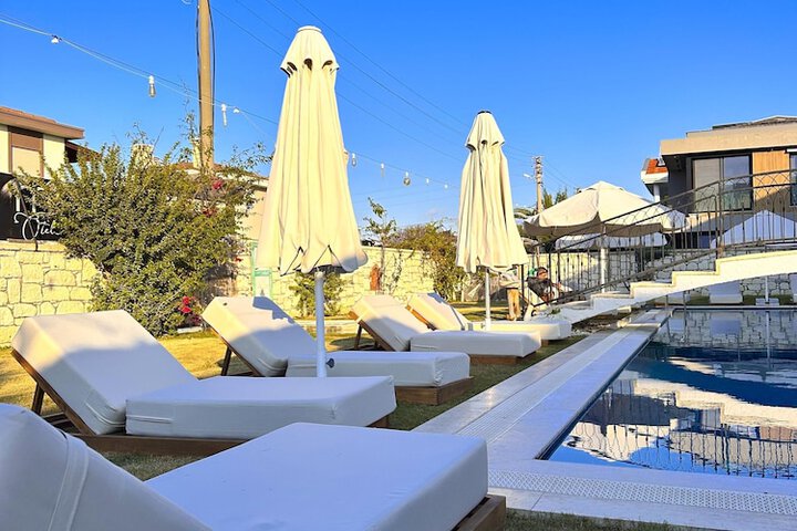Hotel Exterior 43 of 47