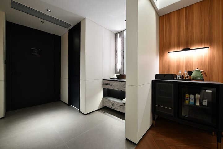 Room 56 of 82