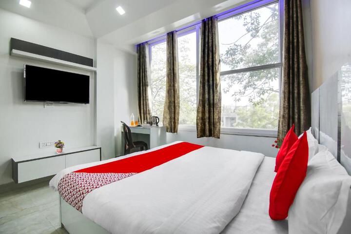 OYO Flagship 805851 Hotel Aashiyana Inn