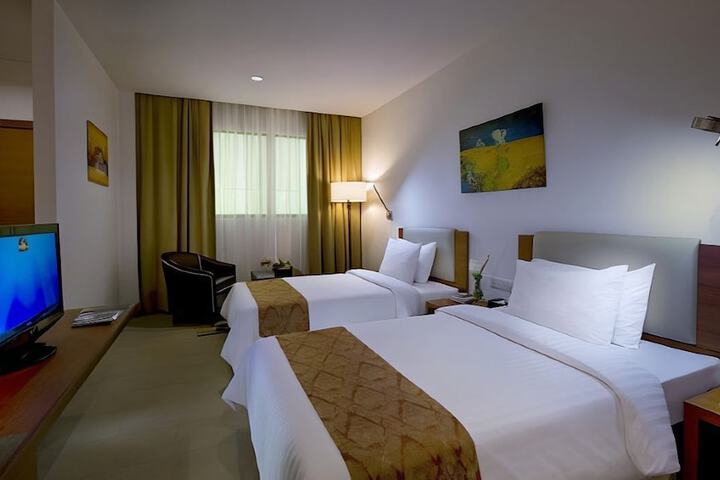 Room 6 of 17