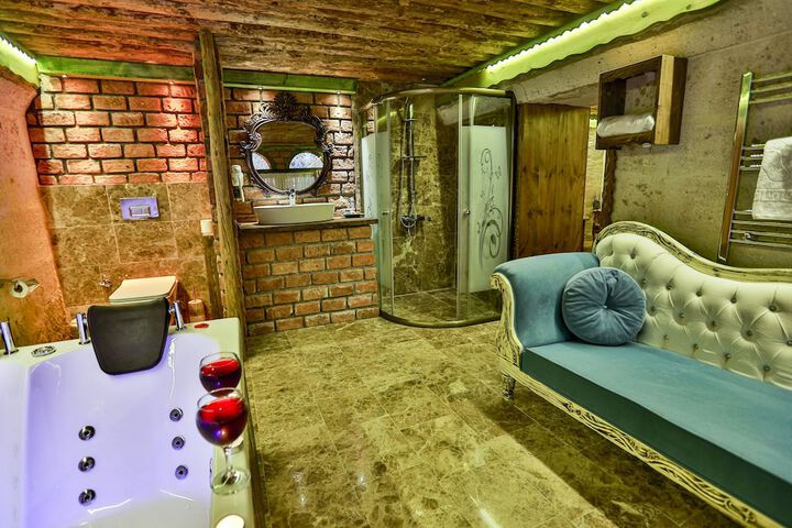 Room 47 of 75