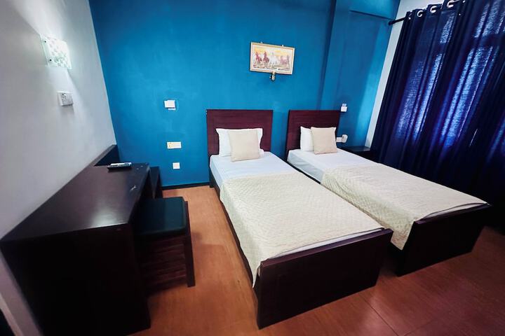 Room 34 of 62