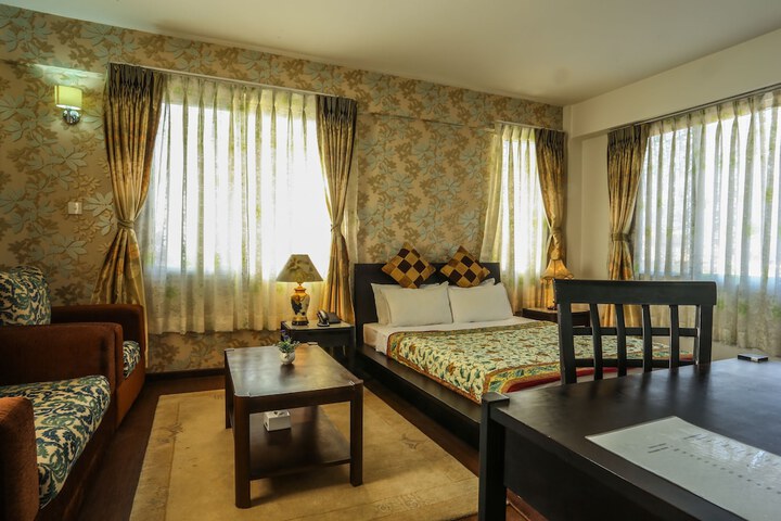 Room 5 of 32