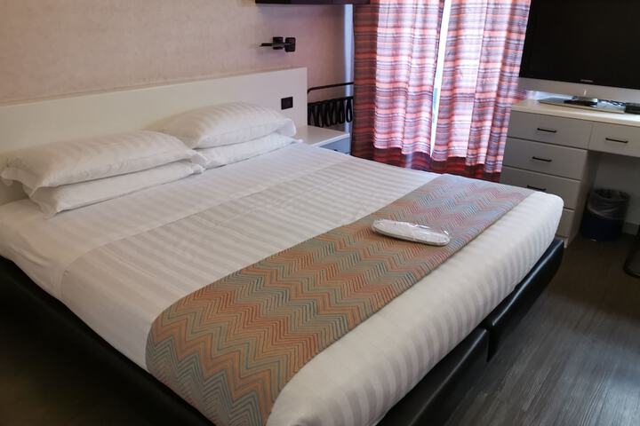 Room 7 of 45