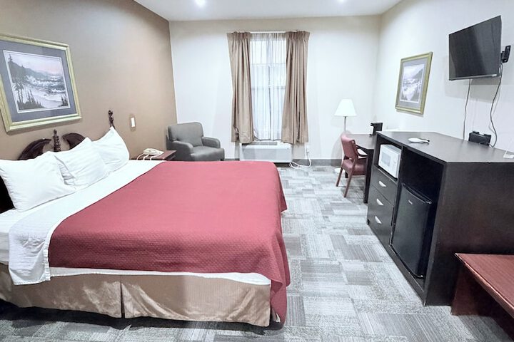Room 12 of 19