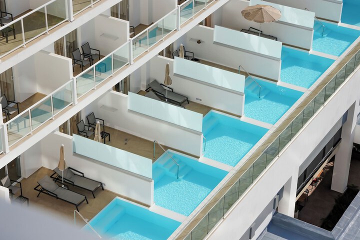 Pool 88 of 223