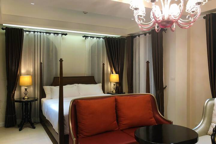 Room 5 of 89