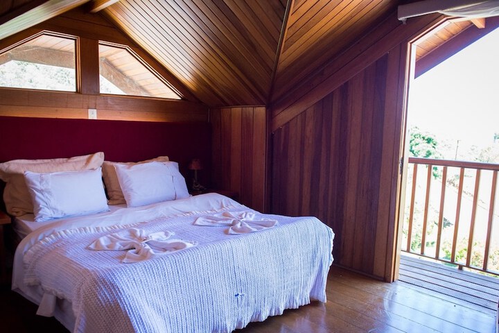 Room 5 of 14