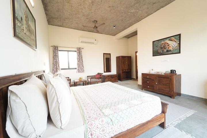 Room 14 of 59
