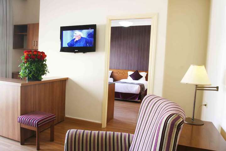 Room 10 of 41
