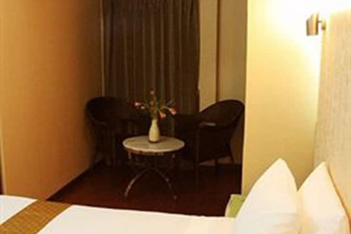 Room 8 of 31