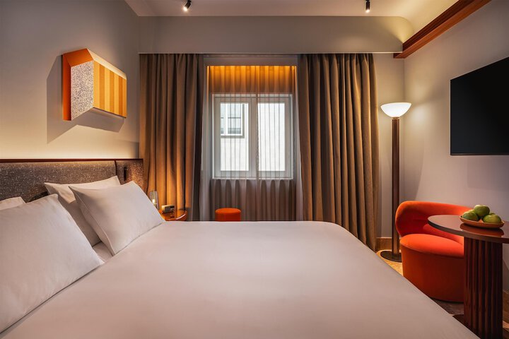 Room 92 of 139