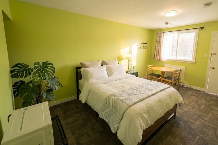 Room 8 of 52