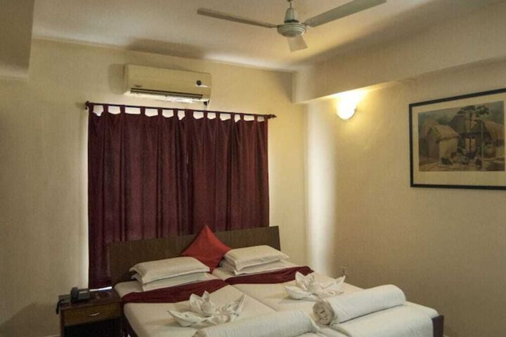 Room 12 of 24