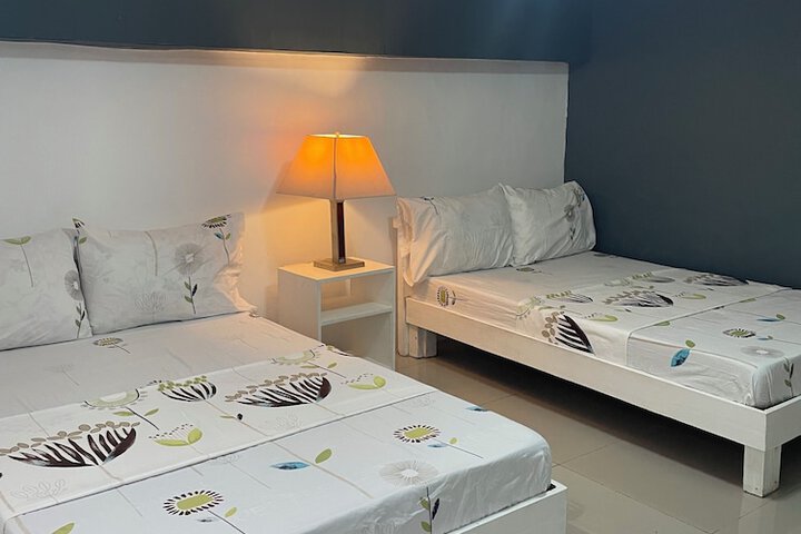 Room 5 of 25