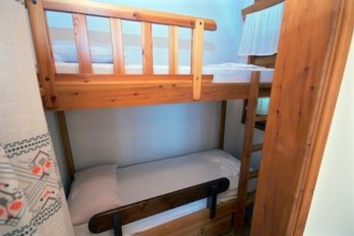 Room 6 of 15