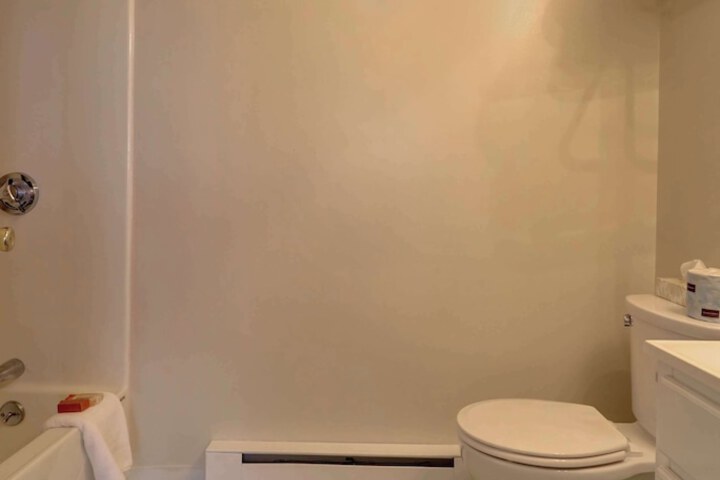 Room 70 of 88