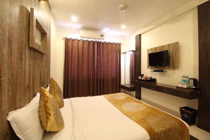 Room 20 of 170