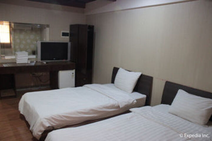 Room 48 of 79