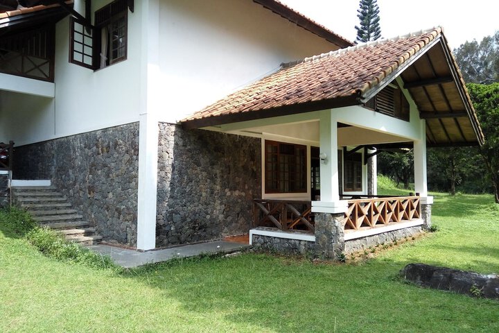 Room 8 of 35