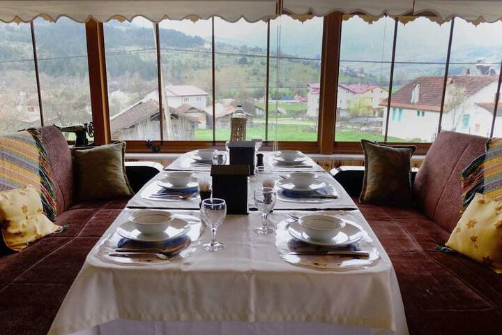 Dining Photos