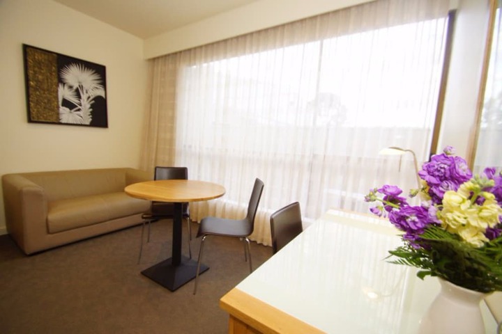 Room 4 of 66
