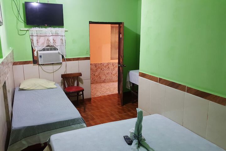 Room 11 of 39