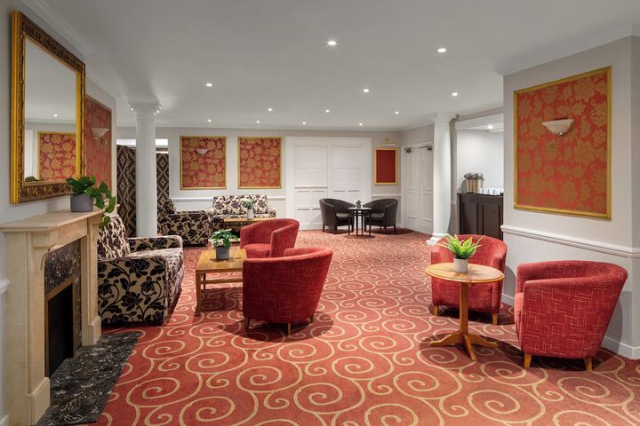 Ballroom/Hall 40 of 52