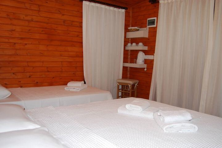 Room 3 of 52