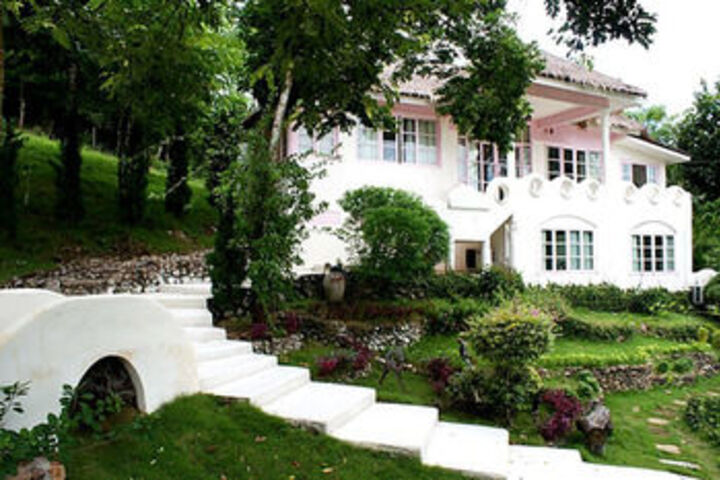 Morning Glory Resort