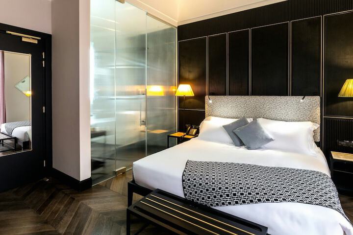 Room 15 of 50