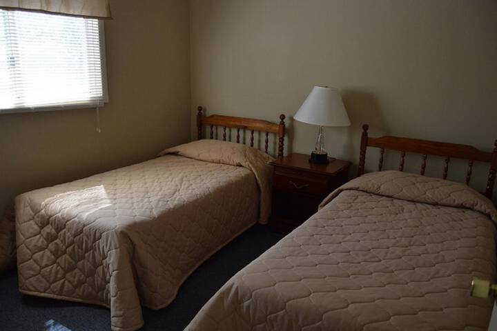 Room 27 of 46