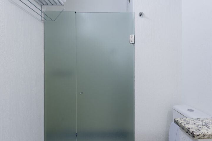 Room 14 of 66