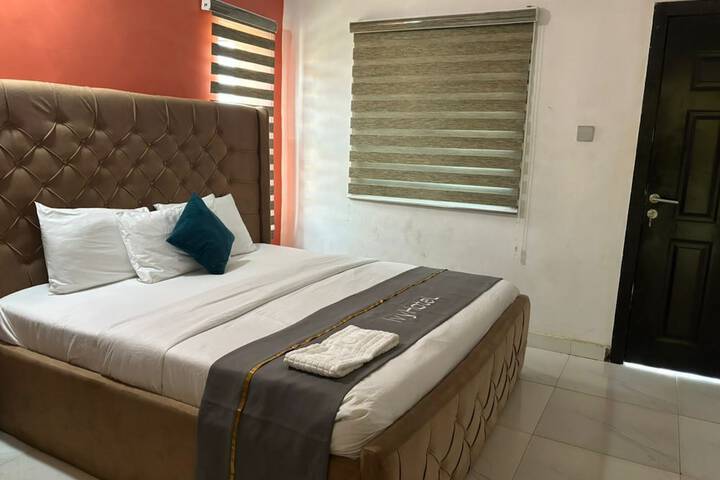 Room 7 of 19
