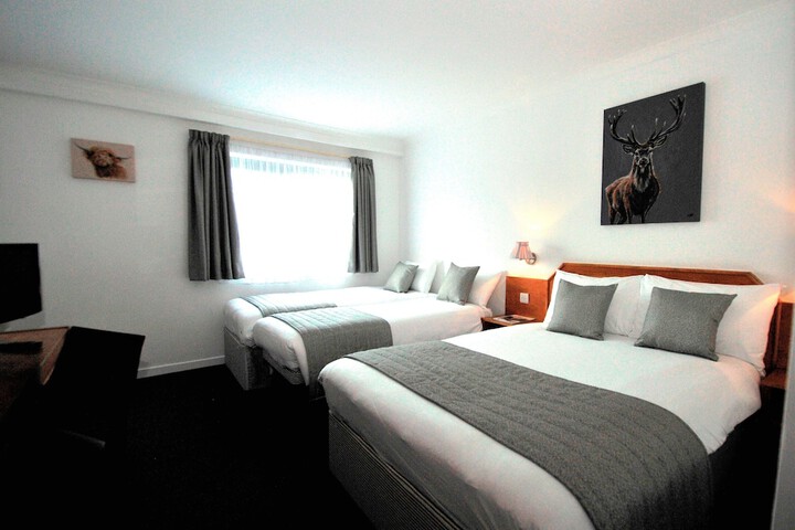 Room 25 of 33