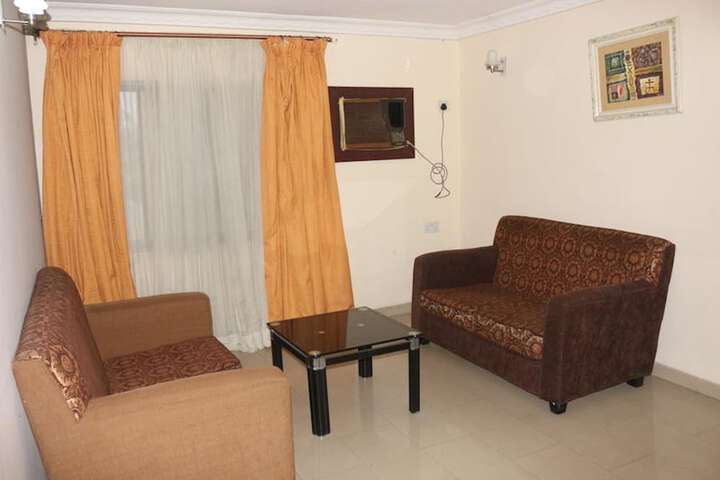 Room 18 of 18