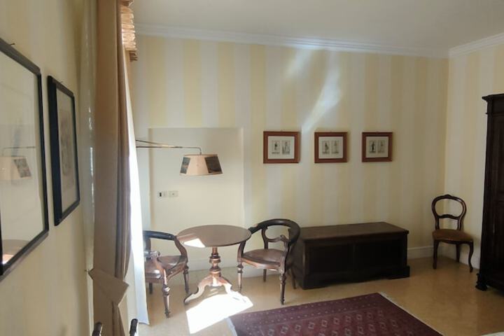 Room 22 of 65