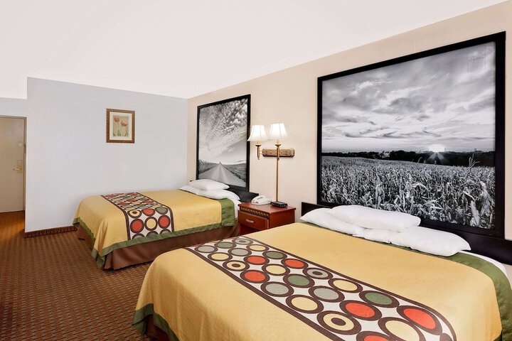 Room 4 of 14