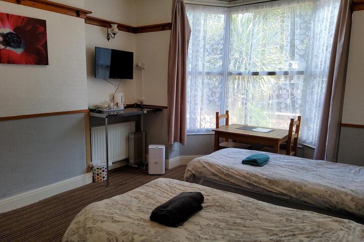 Room 2 of 20