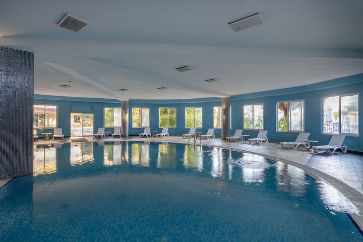 Pool 41 of 82