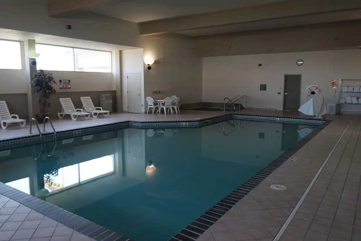 Pool 17 of 35