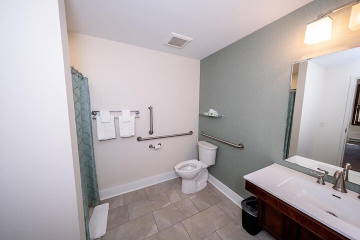 Room 32 of 49