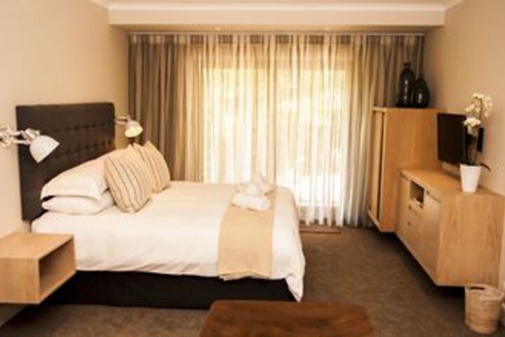 Room 4 of 11