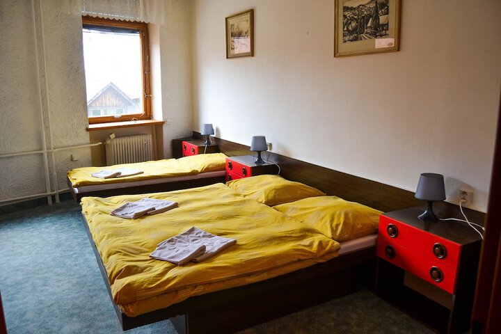 Room 34 of 77