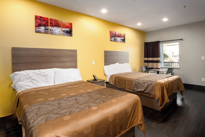 Room 20 of 76