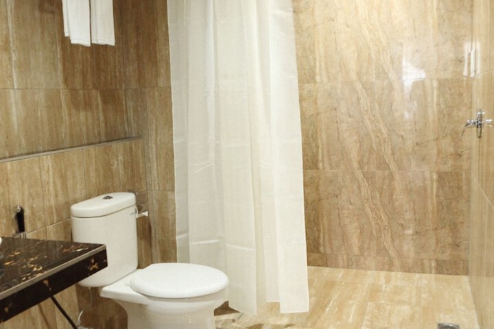 Room 19 of 48