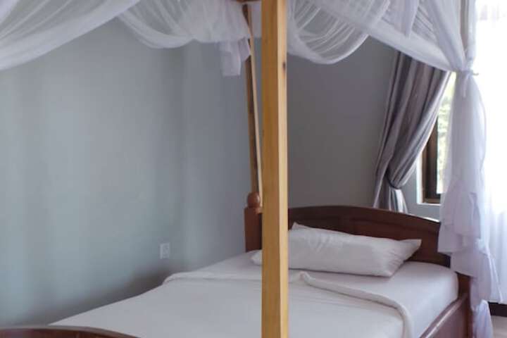 Room 14 of 14