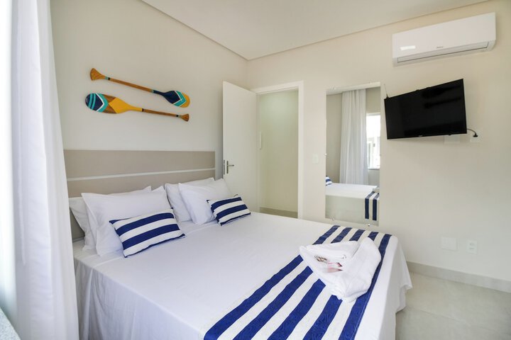 Room 40 of 185